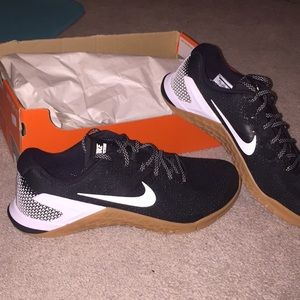 NEW Nike Metcon 4 US 8.5